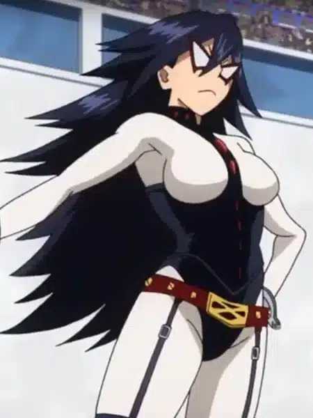 Midnight nel costume da eroina in My Hero Academia